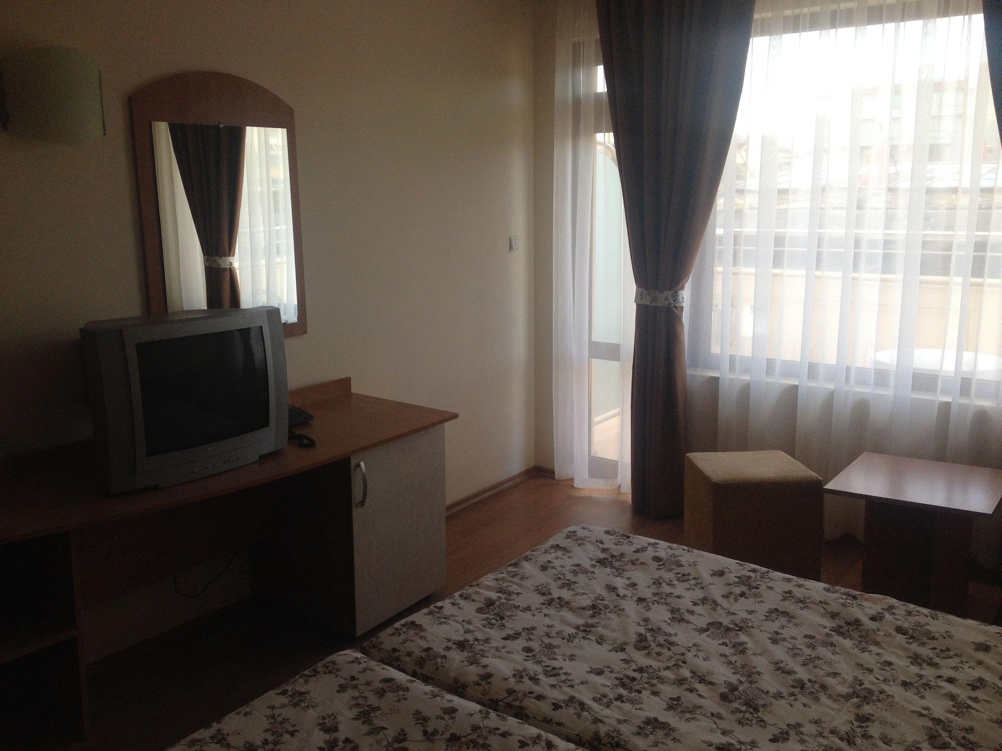 Hotel Atol Slăntjev Brjag Exteriör bild
