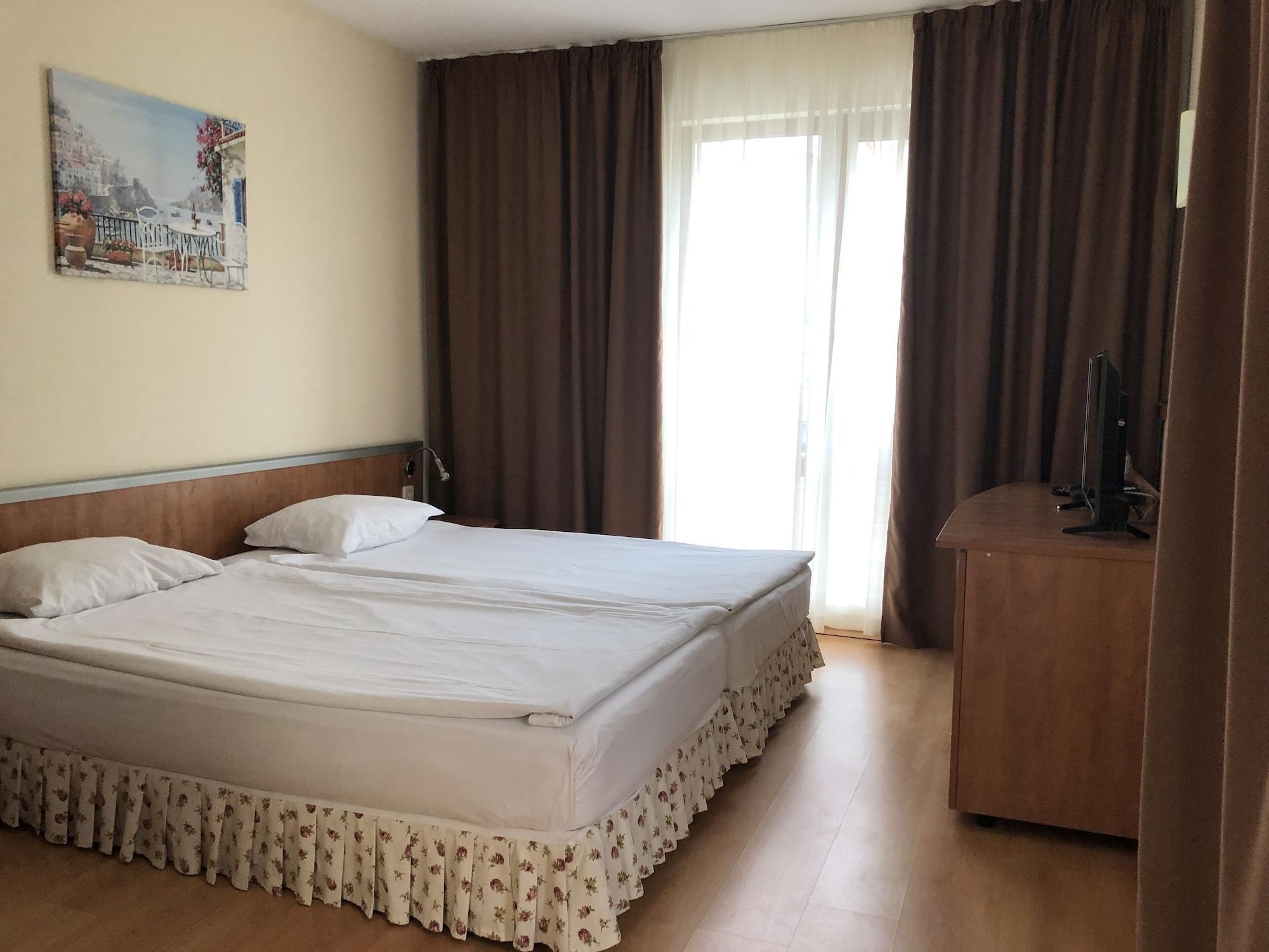 Hotel Atol Slăntjev Brjag Exteriör bild
