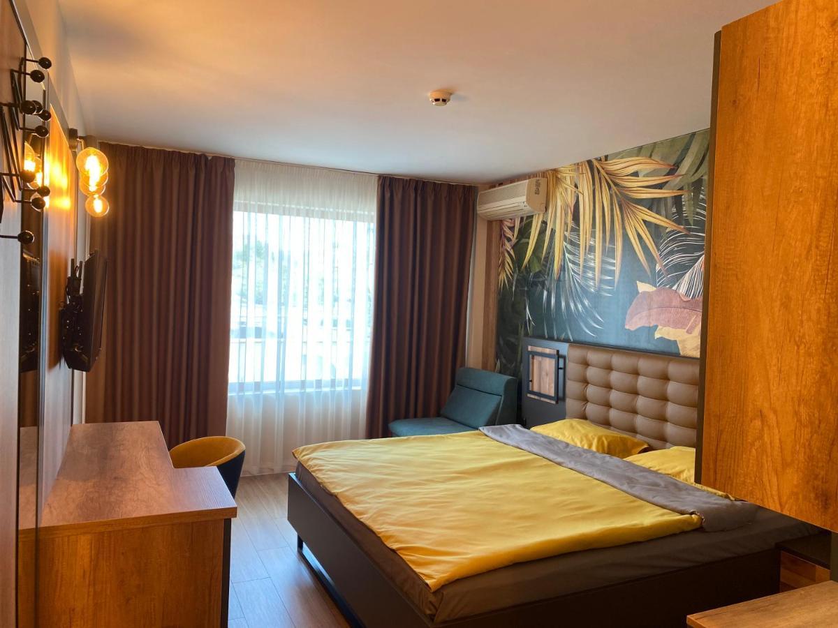 Hotel Atol Slăntjev Brjag Exteriör bild