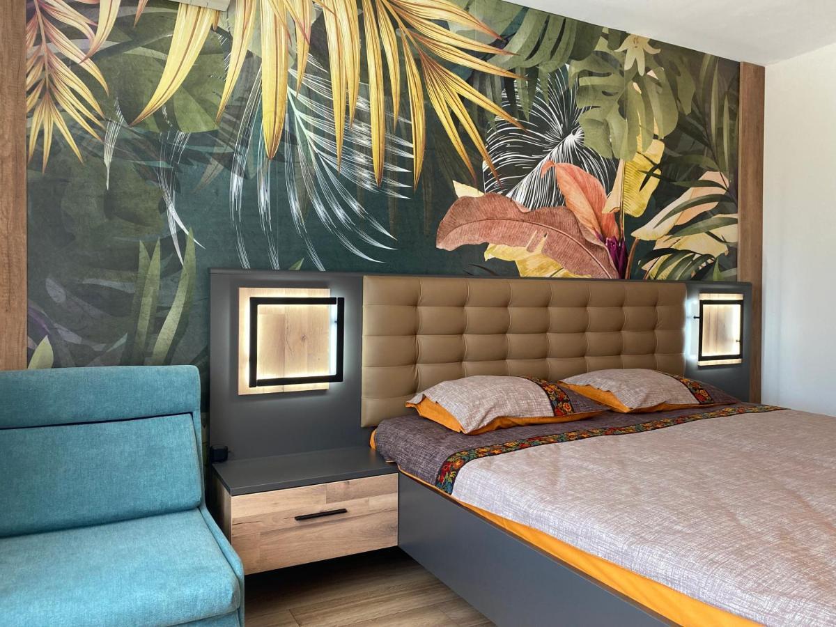 Hotel Atol Slăntjev Brjag Exteriör bild