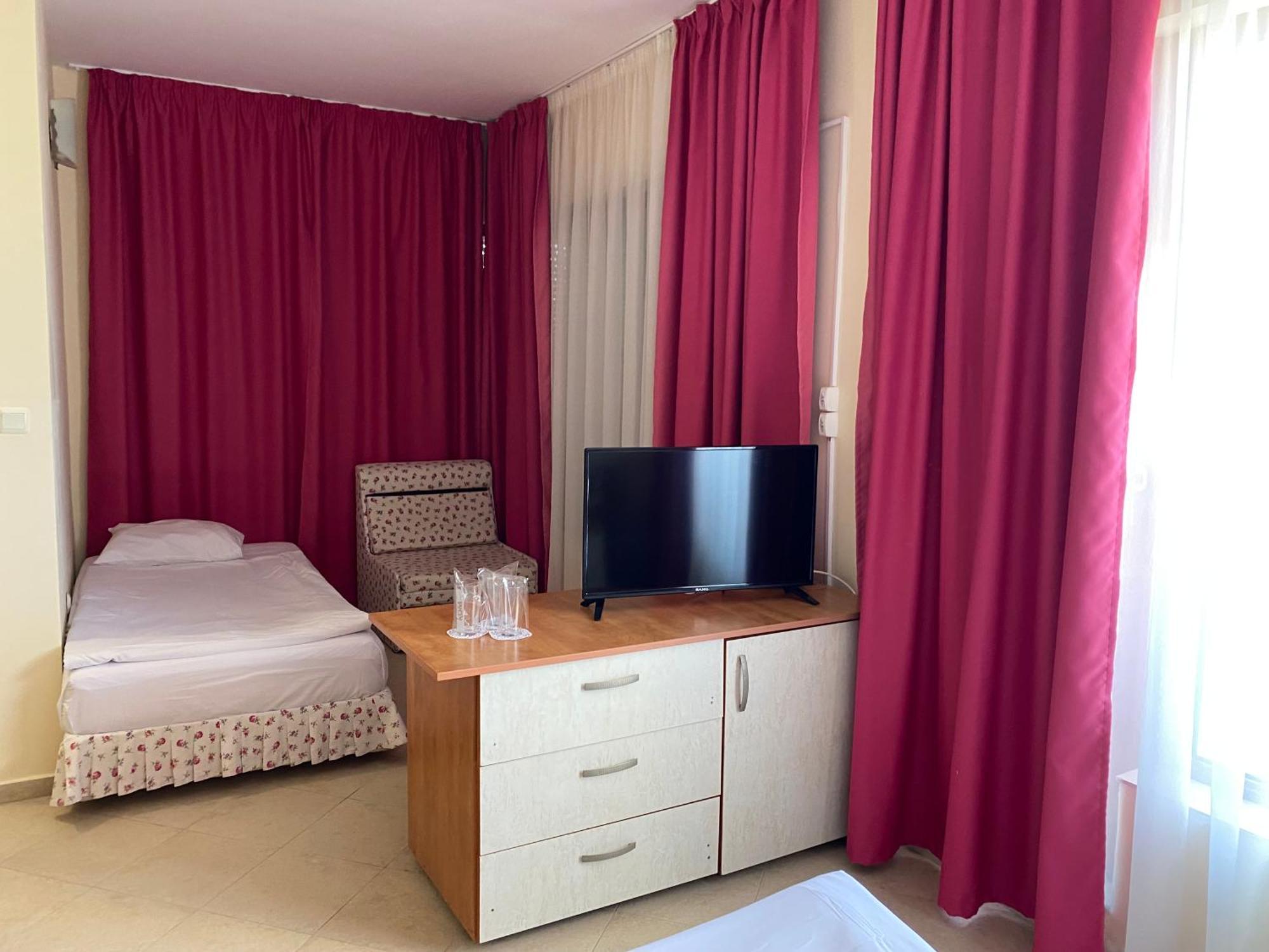 Hotel Atol Slăntjev Brjag Exteriör bild