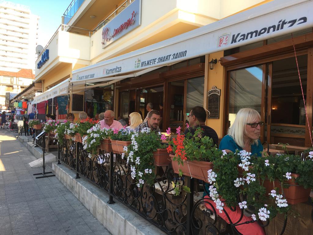 Hotel Atol Slăntjev Brjag Exteriör bild