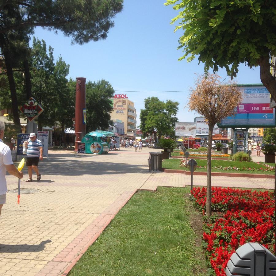 Hotel Atol Slăntjev Brjag Exteriör bild