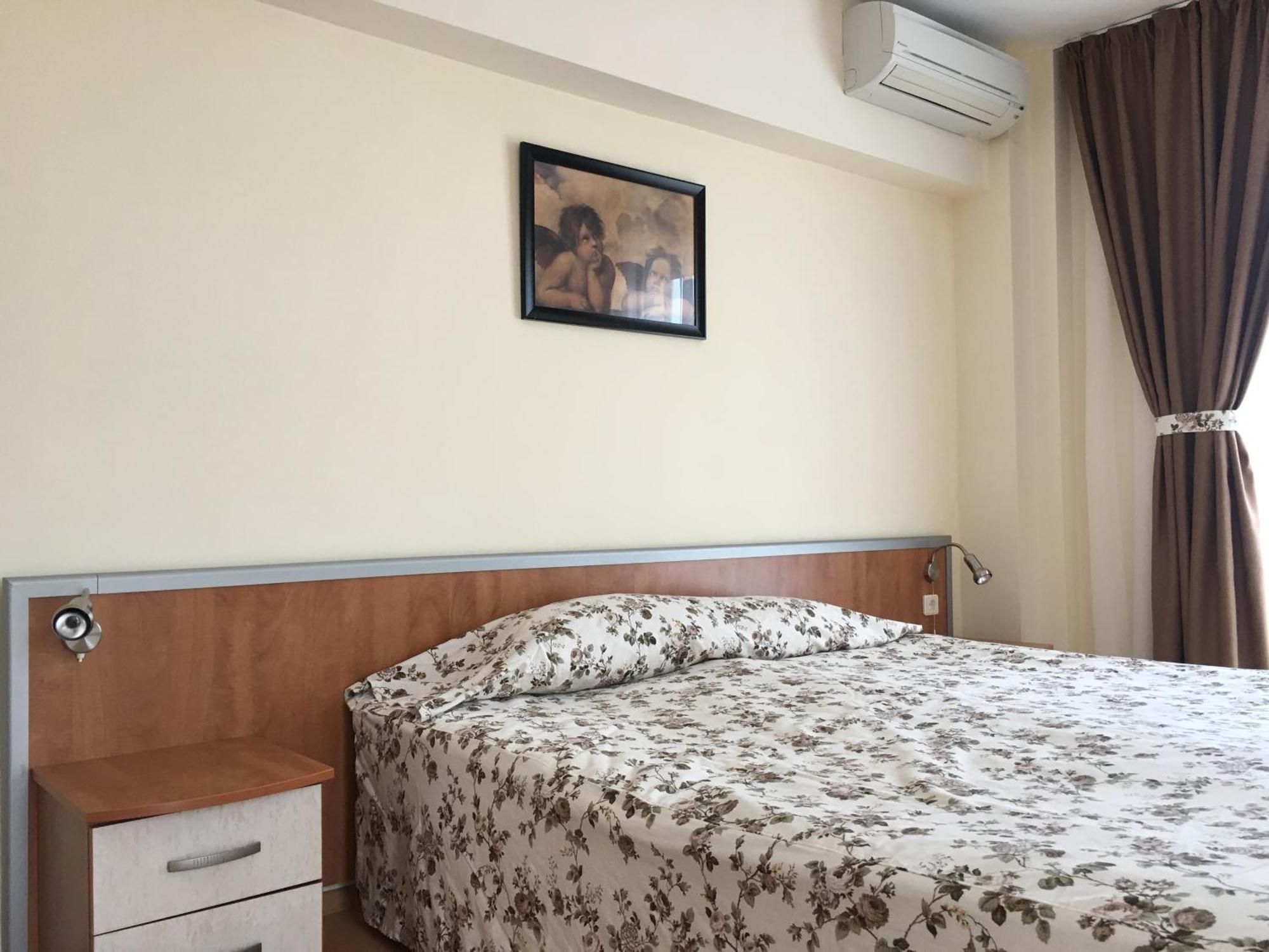 Hotel Atol Slăntjev Brjag Exteriör bild